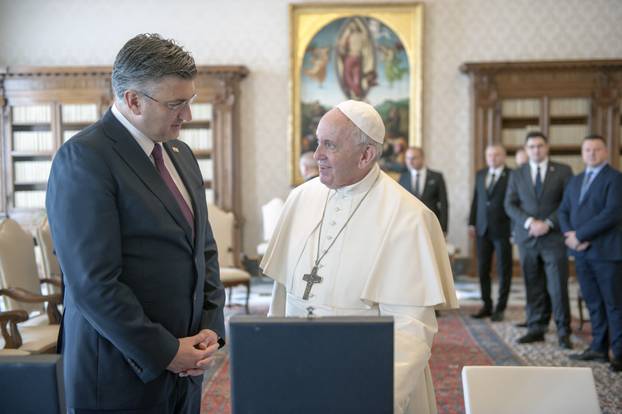 Premijer Andrej Plenkovi? tijekom audijencije obnovio poziv papi Franji da posjeti Hrvatsku