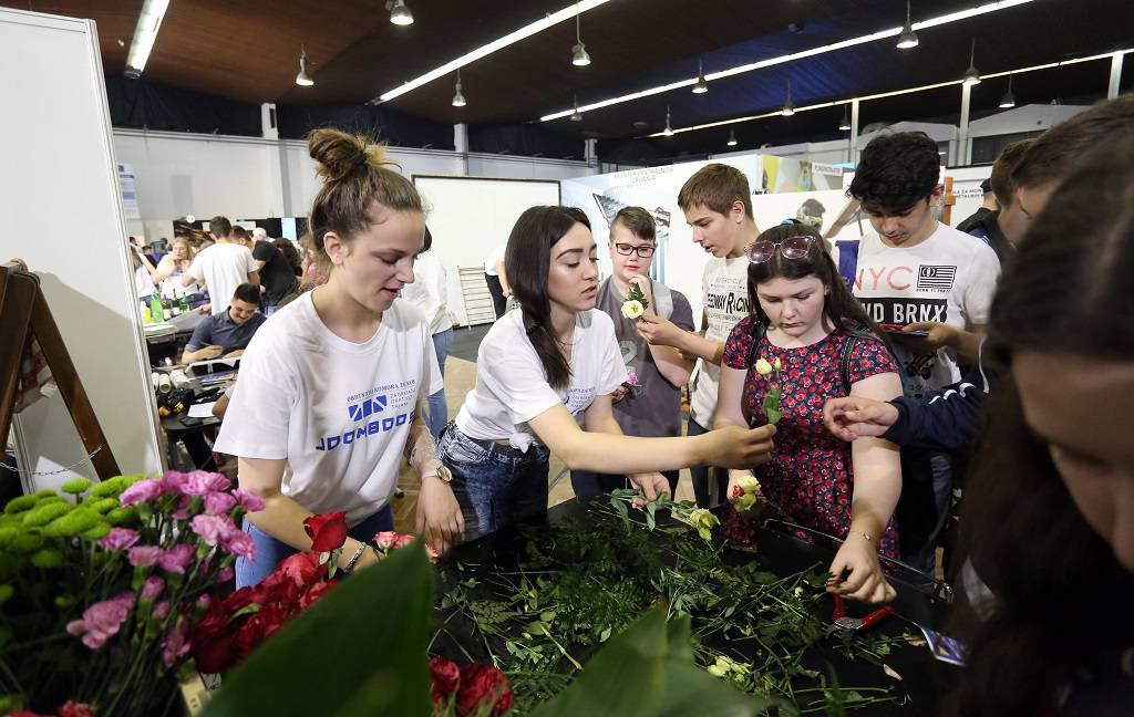 Odlučite se za zanimanje i družite se s influencerima