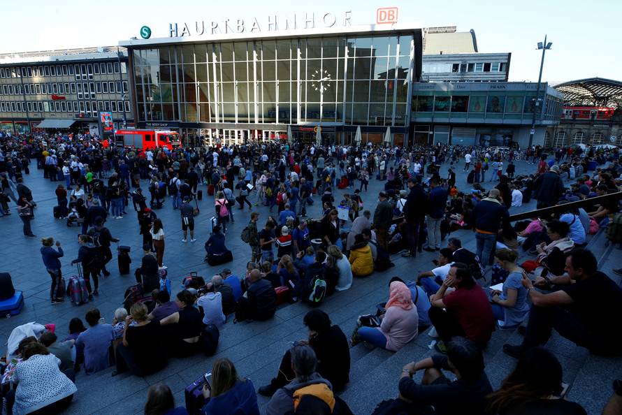 Train station in German city of Cologne closed after hostage-taking