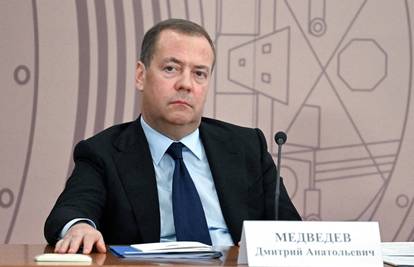 Medvedev divlja: Trump je upravo objavio rat Rusiji