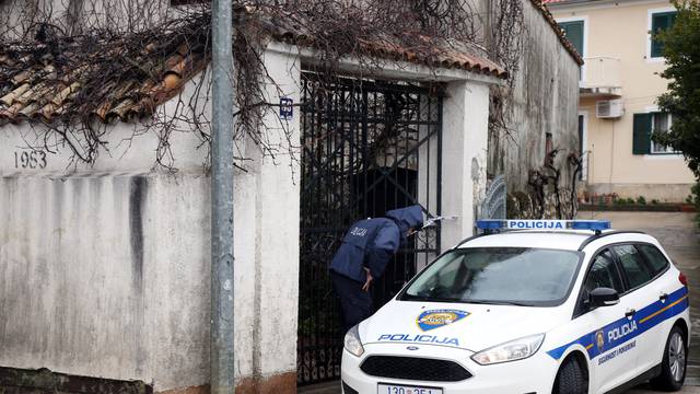 Ručna bomba 'kašikara' bačena u dvorište šibenskog restorana