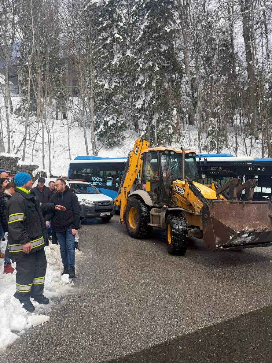 KRAJ DRAME na Sljemenu: 150 učenika spušteno u velikoj akciji, sudjelovao i Tomašević