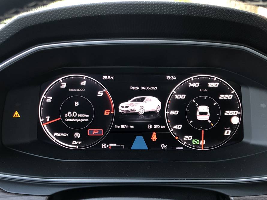 Izuzetno prostrani karavan s dobrim starim TDI motorom