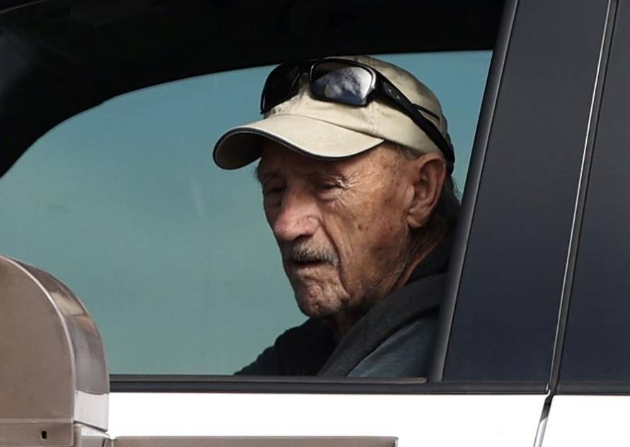 EXCLUSIVE: * NO WEB BEFORE 3.30PM EST 8TH MARCH 2023 * PREMIUM EXCLUSIVE RATES - Legendary Actor, Gene Hackman 93, Spotted In Santa Fe, New Mexico, Grabbing Some Fast Food
