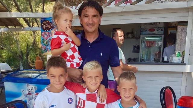 Jedni su za Rijeku, drugi su za Hajduk... A svi su za Hrvatsku!