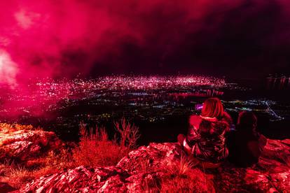 U Splitu spektakularan vatromet i bakljada "Torcidi" za rođendan