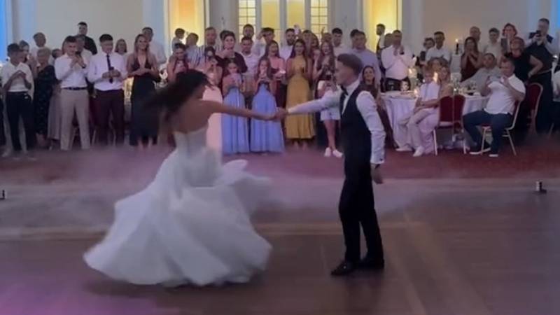 VIDEO 'Vatreni' zablistao na prvom plesu: Pogledajte scene s raskošne svadbe, stigli suigrači