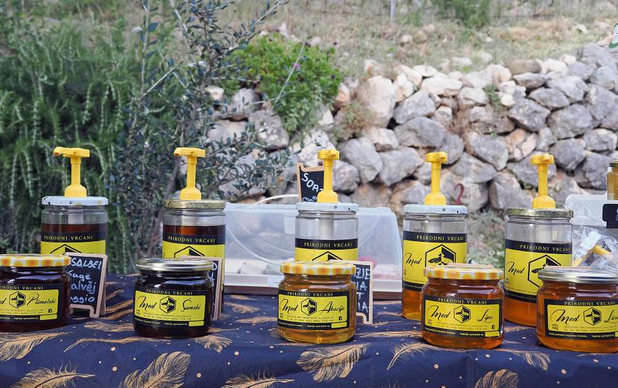 U Baškoj se uživa i ove jeseni