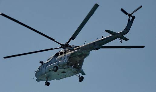 U dvorište mu pao komad lima s helikoptera, nema ozlijeđenih