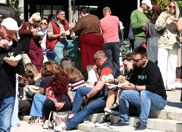 Šibenik: Podjela hrane na uskršnji ponedjeljak