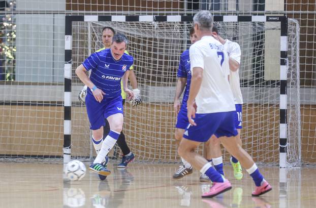 Zagreb: Veterani Dinama i Hajduka odigrali humanitarnu utakmicu