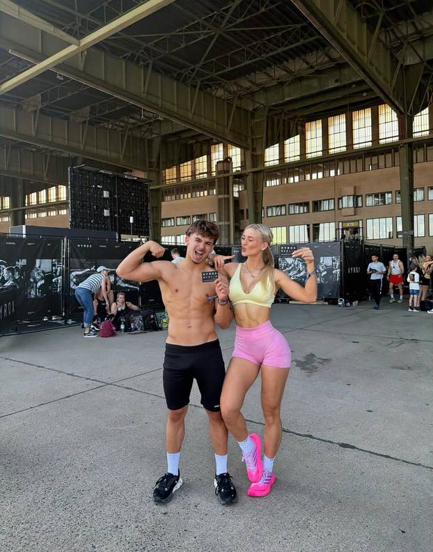 FOTO Fitness trenerica: Zbog odjeće su mi zabranili ulaz u avion, rekli su mi da sam gola