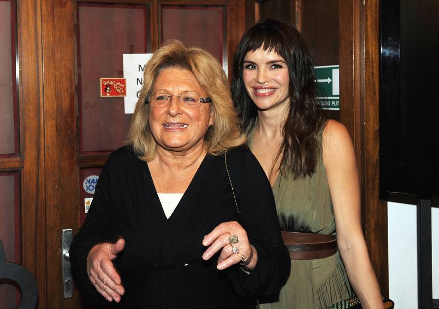 Severina: 'Nitko mi nije rekao da je Mani umrla, tužna sam'