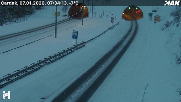 FOTO Autoceste diljem Hrvatske zametene snijegom, pogledajte