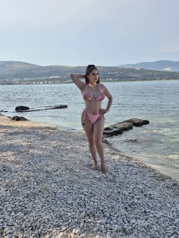 FOTO Stela iz 'Ljubav je na selu' skinula se u bikini: 'Koliko ljepote na jednome mjestu!'