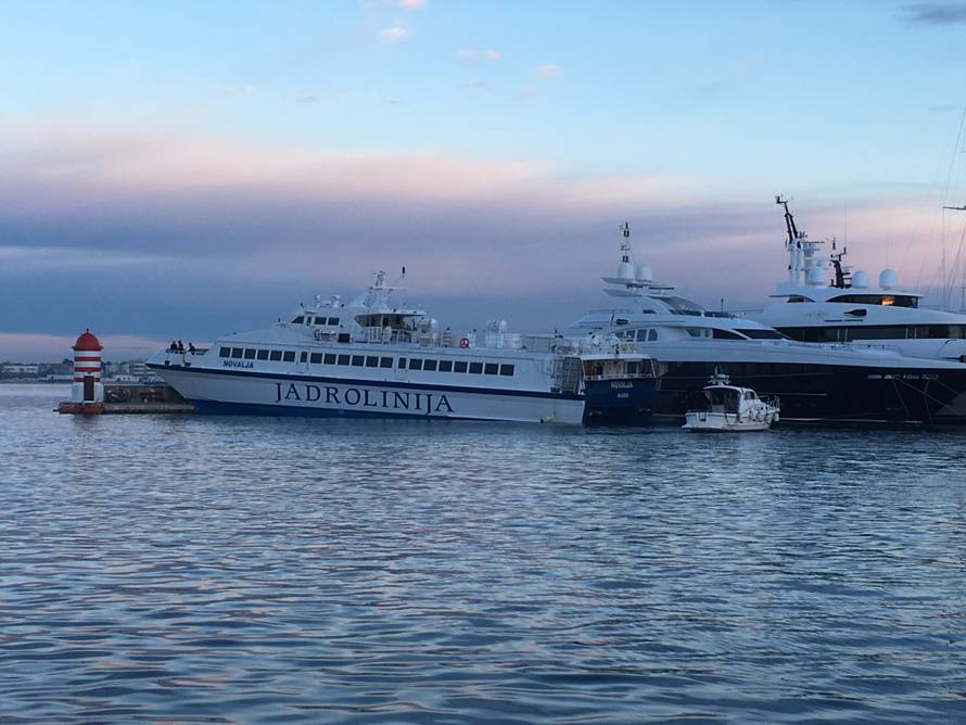 Katamaran se zabio u zadarsku luku: 'Skoro je udario u jahte!'