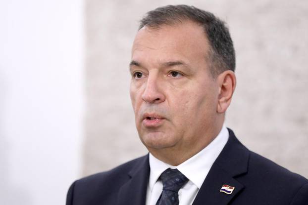 Zagreb: Ministar Beroš o slučajevima trovanja
