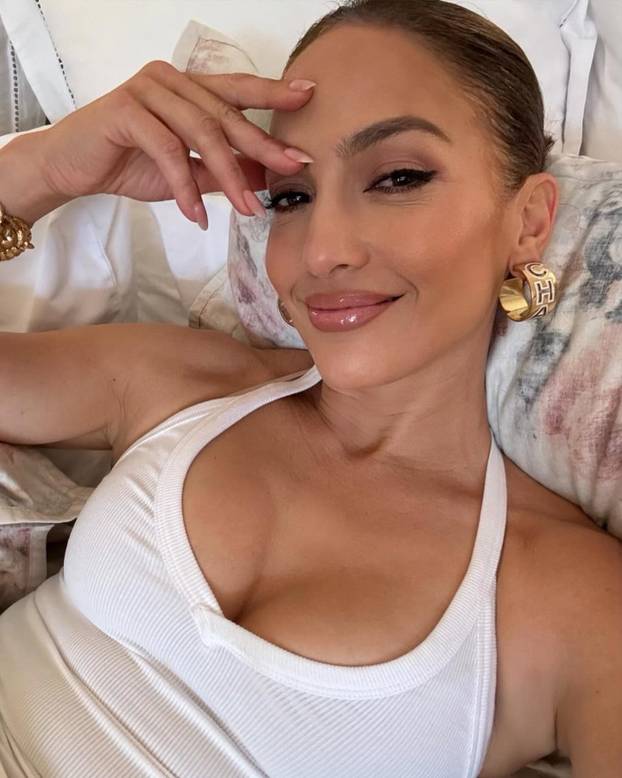 FOTO Jennifer Lopez (56) ima tijelo kao da joj je 25 godina - ovo je tajna njezine fit linije