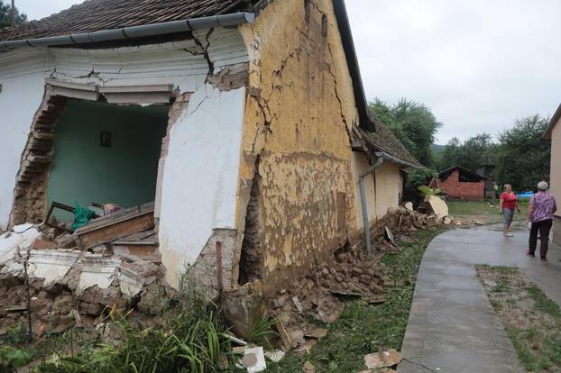 Poplave na području Našica: U nekim mjestima voda je prodrla u kuće