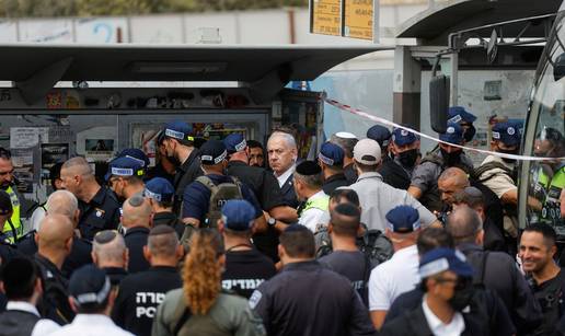 FOTO Ovo je mjesto stravi&ccaron;nog napada u Jeruzalemu. Napada&ccaron;i ubili 6 ljudi. Stigao Netanyahu