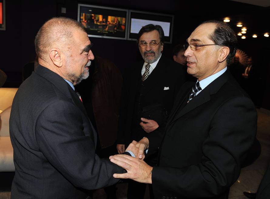 Oca su hapsili zbog mišljenja. Bili smo žrtve političkog terora