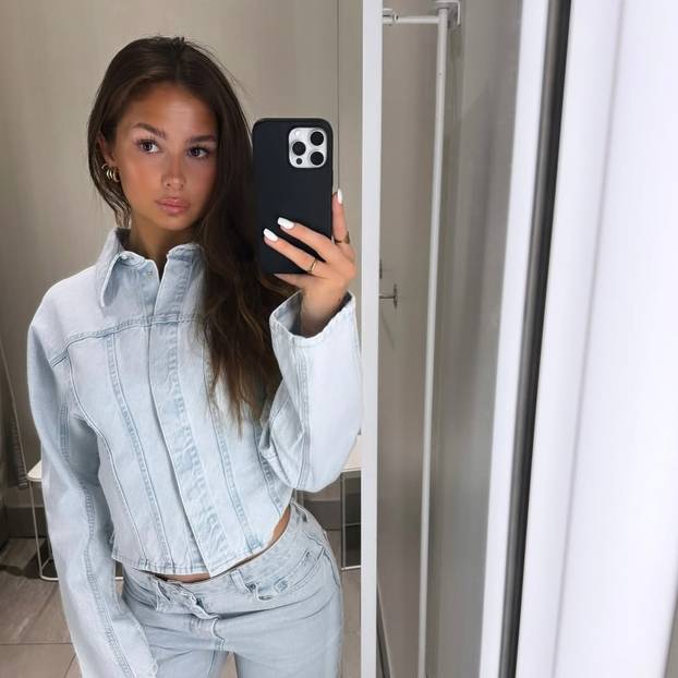 FOTO Šveđanka napravila vrući ljetni transfer. Alice spremna za avanturu na obali Mediterana