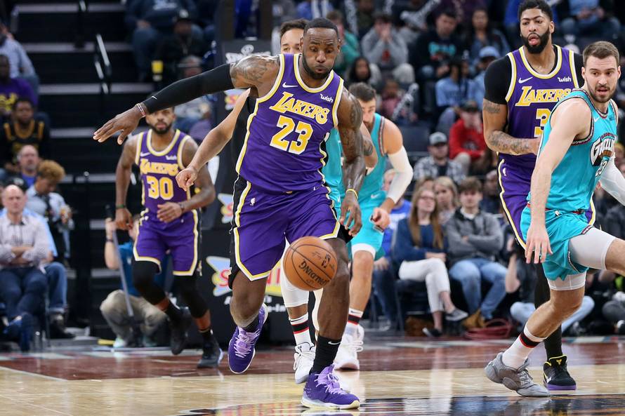 FILE PHOTO: NBA: Los Angeles Lakers at Memphis Grizzlies