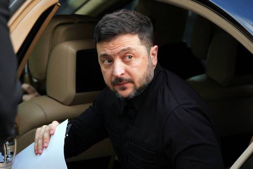 Zelenski: Rusija priprema napad na Ukrajinu Ore&scaron;nikom!