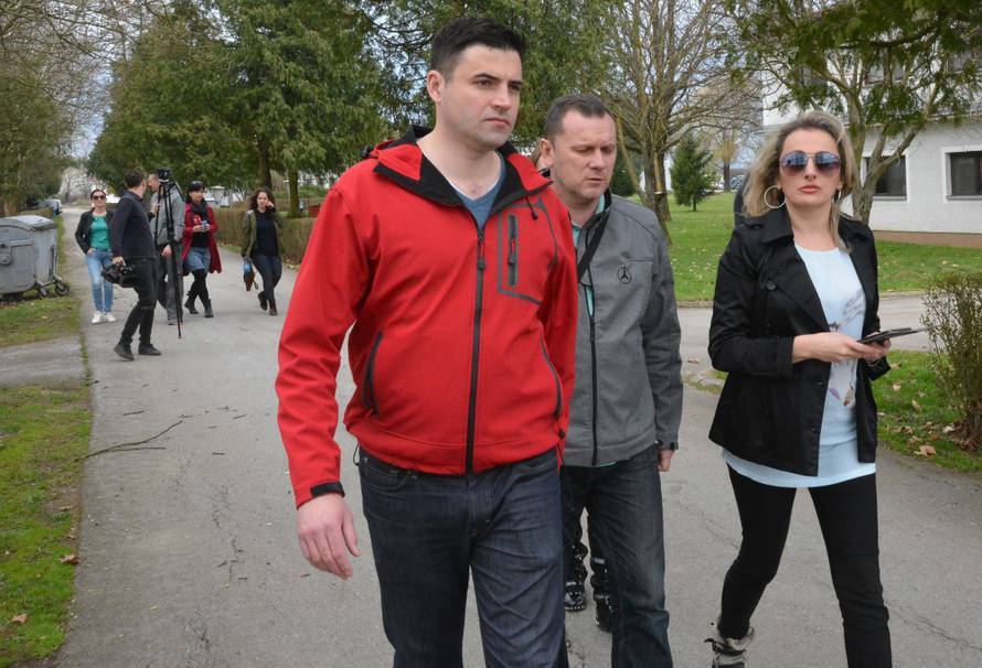 Bernardić u Sl. Brodu: HDZ-ovi ministri se ovdje poslikaju i odu