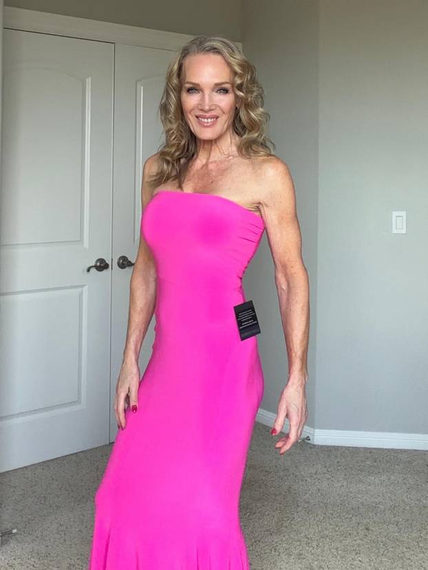 FOTO Baka (67) kaže da ljudi misle da je u dvadesetima, a sve zahvaljujući - ovome!