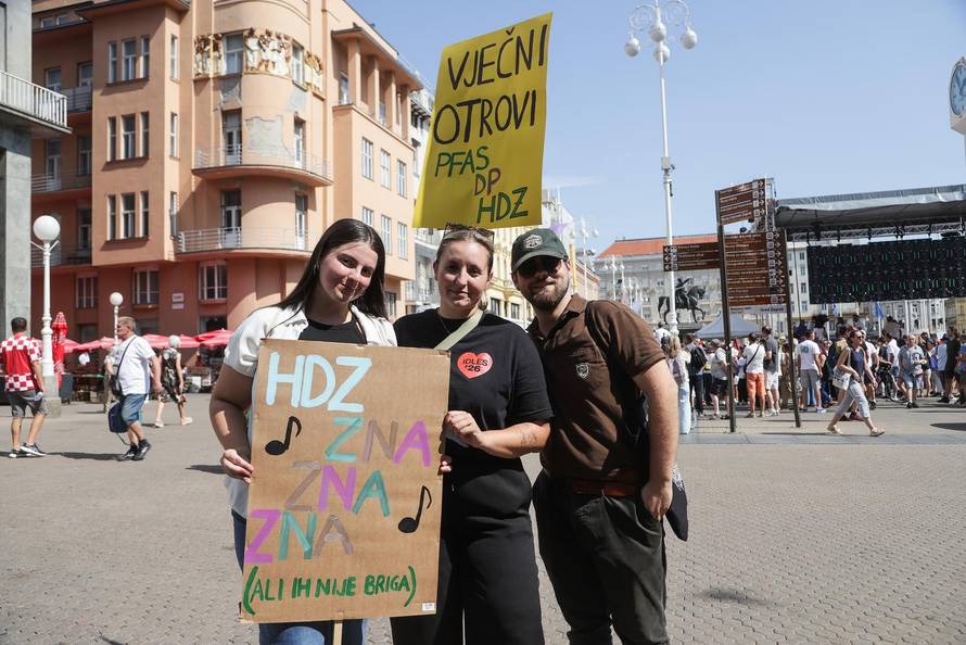 Tisuće prosvjednika preplavile središte Zagreba zbog otpada u Lici