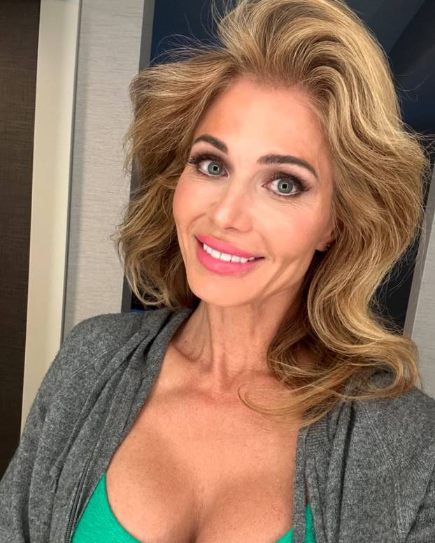 Mamma mia! Evo kako bivša kečerska zvijezda izgleda u 51.