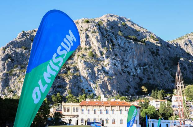 Omiš: Doček HMNK Olmisum