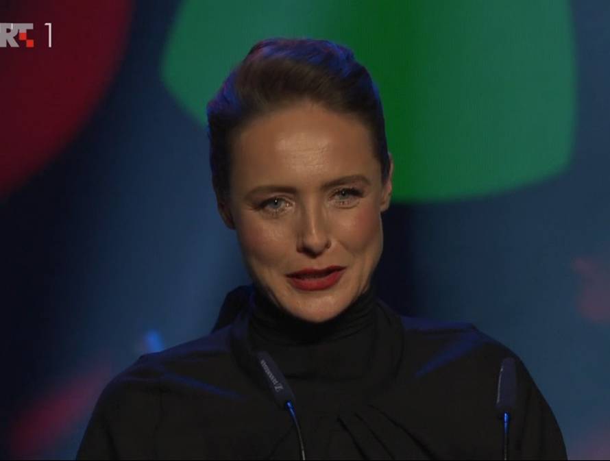 Nagradu 'Digitalne ruže godine' dobila je serija 'The Outsiders', a Tv osoba godine je Mojmira