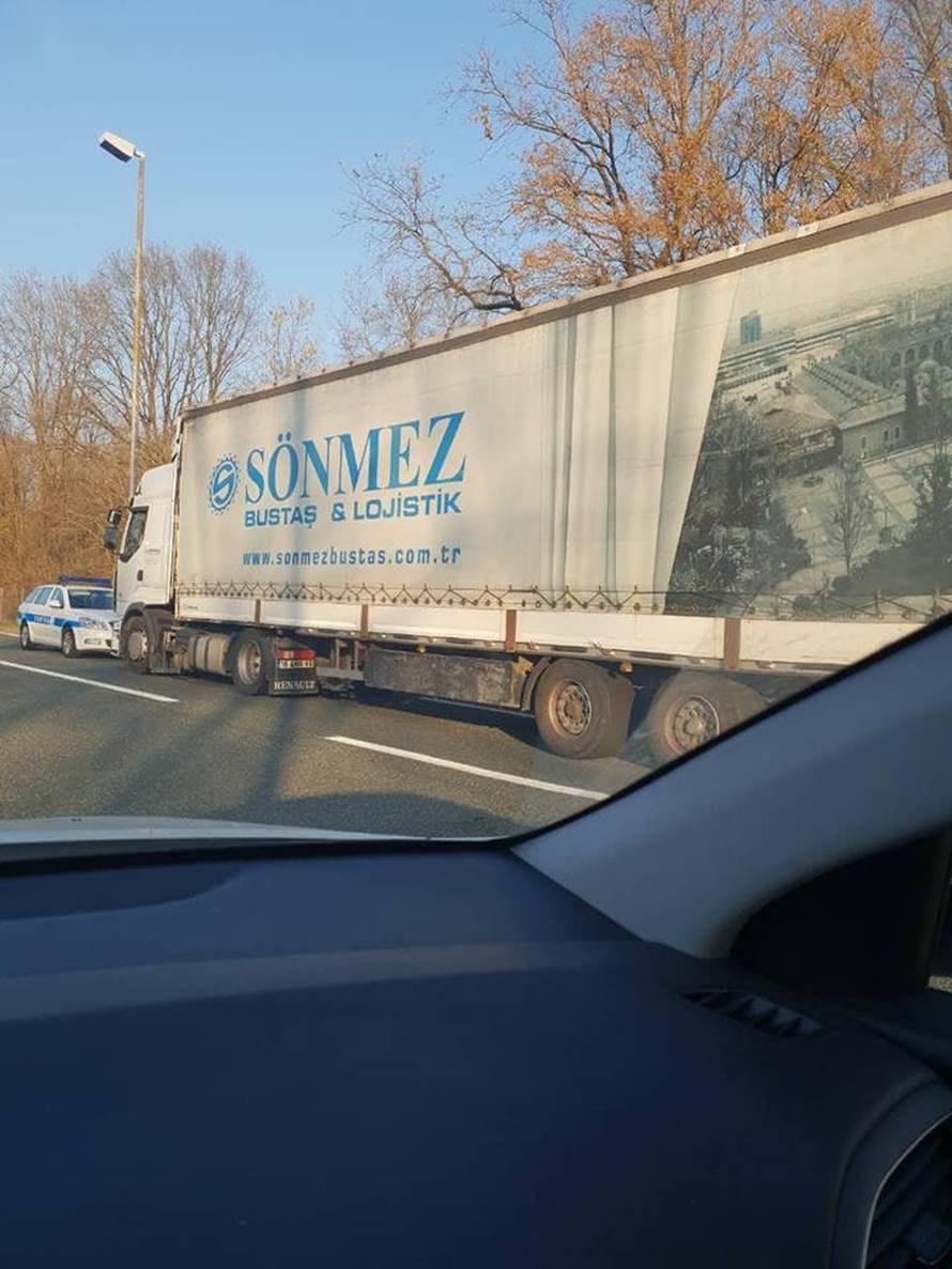 Ušuljali su se u turski kamion: Kod Lužana uhitili 7 migranata