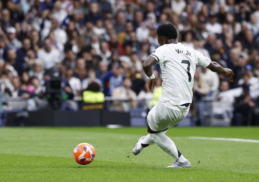 LaLiga - Real Madrid v Valencia