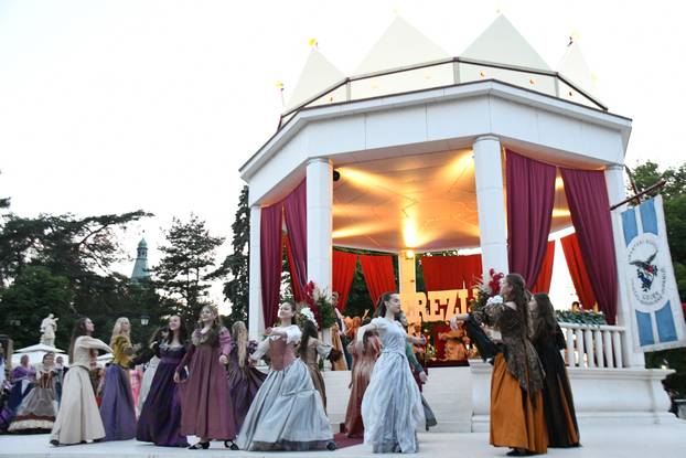 Bjelovar: U carskoj povorci sudjelovalo više od 600 sudionika