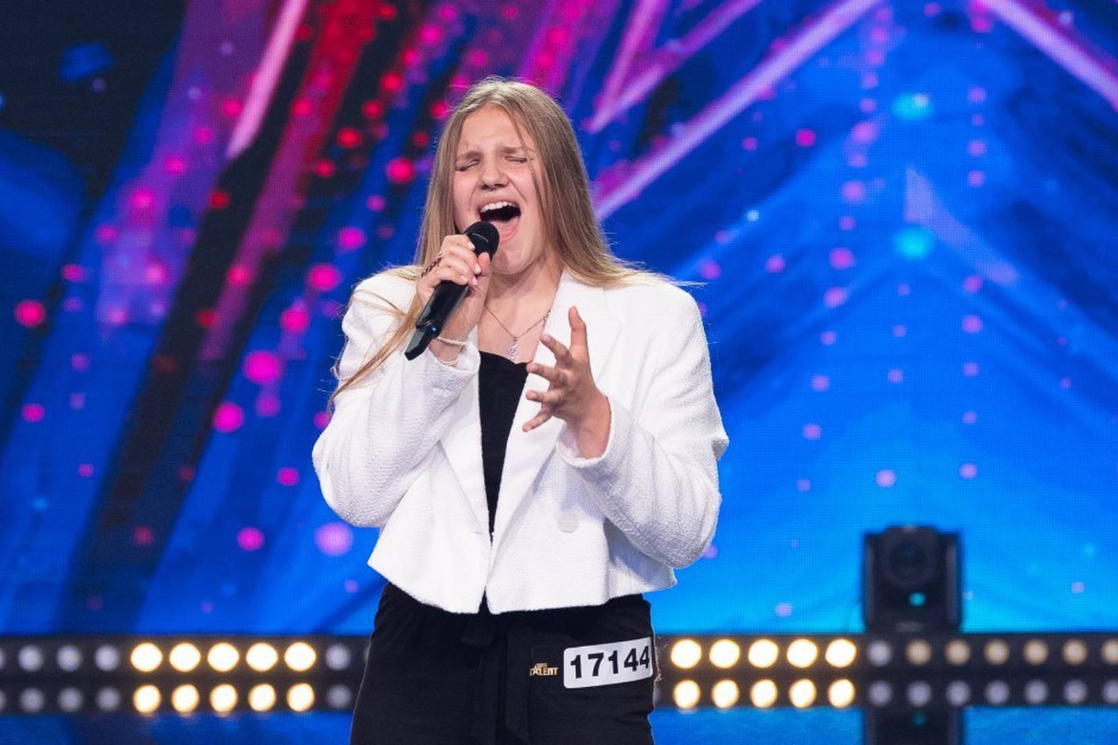 Završila je druga epizoda showa 'Supertalent': Emina i njezina lutka su osvojile zlatni gumb!