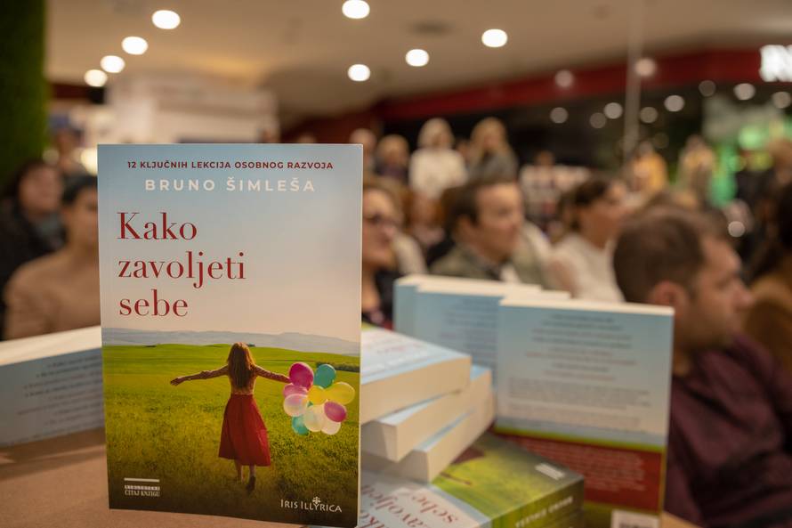 Mogu živjeti od pisanja knjiga.  Nakon samo 18 godina karijere