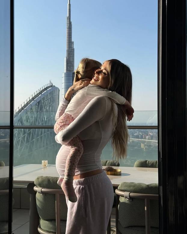 FOTO Trudna Diletta pokazala kako je provela Uskrs te otkrila sve veći trbuh: Evo kako izgleda