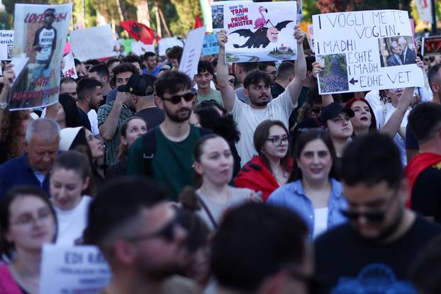 Albanians protest over Kushner-linked luxury resort