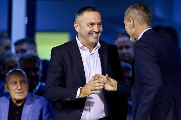 Zagreb: Poznati u loži prate susret Dinama i Fenerbahcea u 1. kolu Europske lige