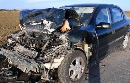 Tinejdžer u Međimurju skrivio sudar sa četvero ozlijeđenih pa pobjegao s mjesta nesreće