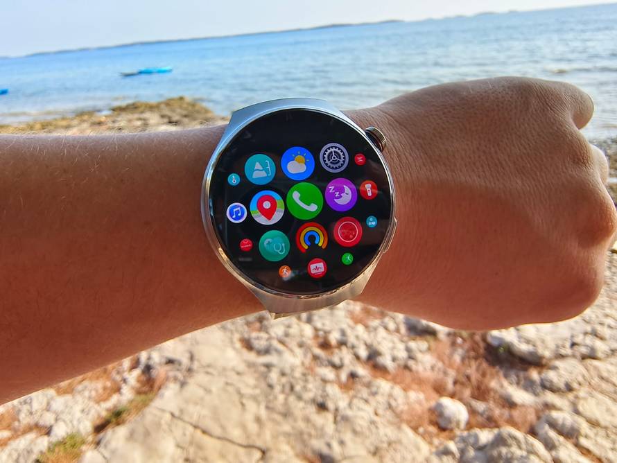 Isprobali smo Huawei  Watch 4 Pro: Elegantno prati baš sve