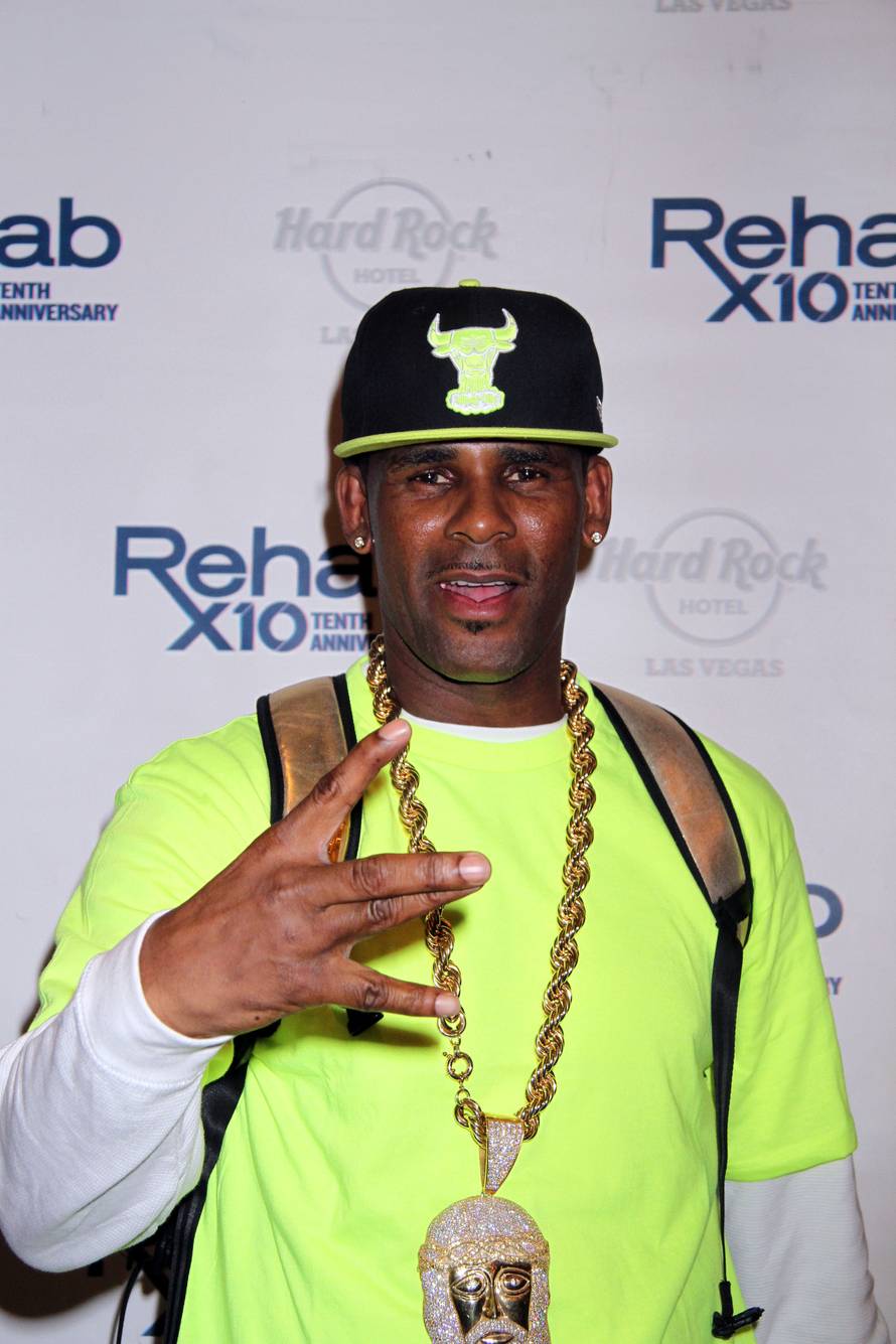 R.Kelly performs at Rehab Pool - Las Vegas