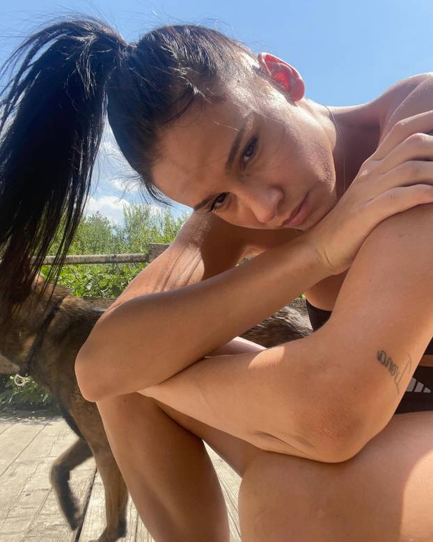 FOTO Zlatna hrvatska olimpijka zablistala u vojničkoj uniformi