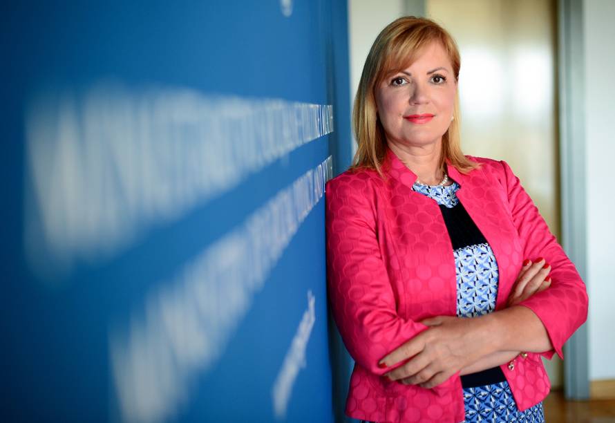 "Tužit ćemo ministricu, želi da županije obilazimo pješice"