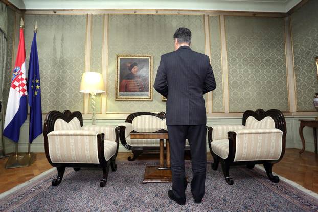 ARHIVA: 2016. Zagreb: Primopredaja vlasti izme?u Milanovi?a i Oreškovi?a u Banskim dvorima 