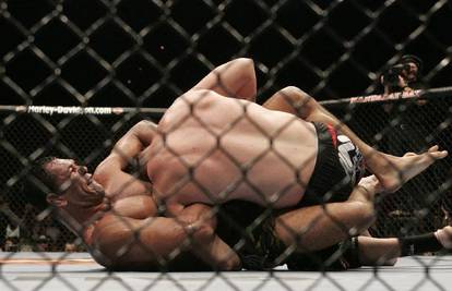 Brazilac Minotaur polugom do titule prvaka u UFC-u
