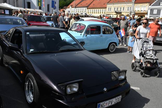 Požega: Čuveni modeli izloženi u sklopu oldtimer manifestacije"Trophy Zlatnom dolinom 2026."